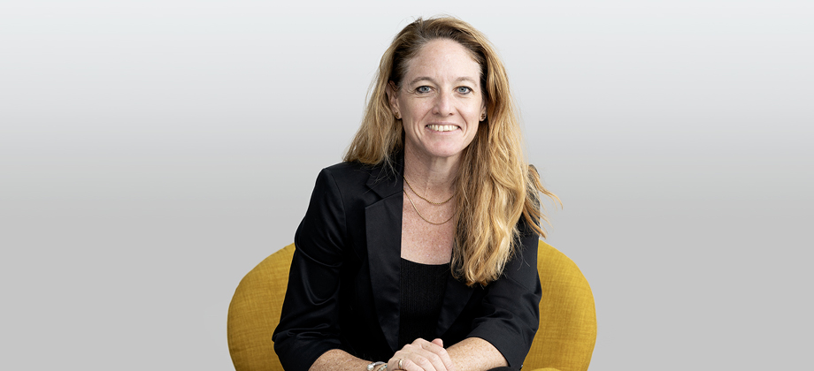 Elaine Whitefield is the Vice President of the Custody and Trading team at FundBank.